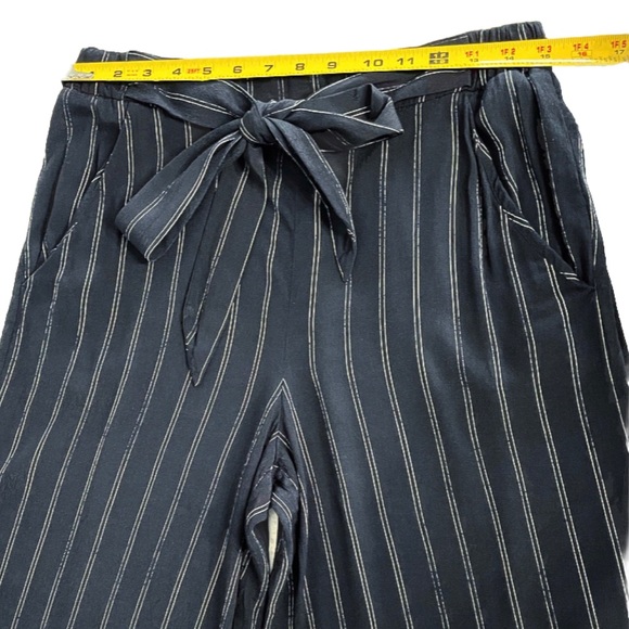 Wilfred Aritzia Black White Pinstripe Tie Waist Wide Leg Pants Women’s M - Picture 11 of 13